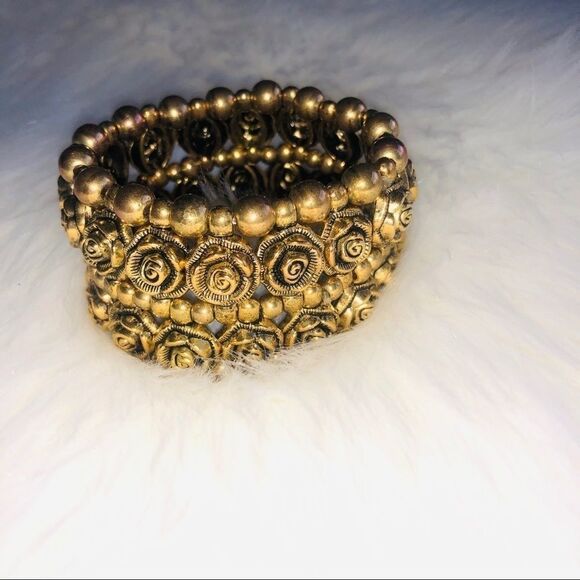 Gorgeous GoldTone Wide Stretch Beaded Bracelet - Picture 3 of 6